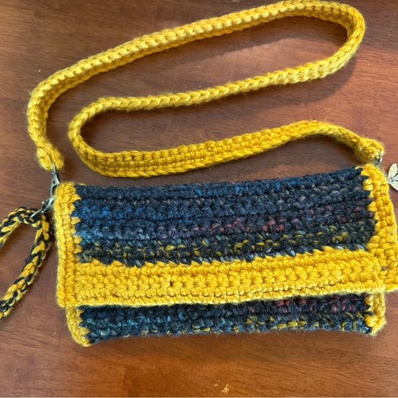 Liza Luna Handmade Yellow & Black Crochet Crossbody/Clutch Bag with 2 Straps - Picture 1 of 7